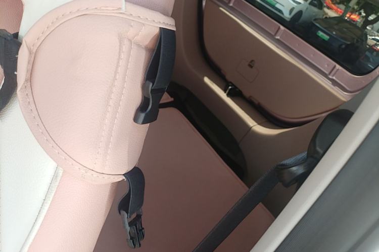 Used Geely Galaxy Panda 2024 Panda Mini 200km Endurance Bear Left Rear Seat