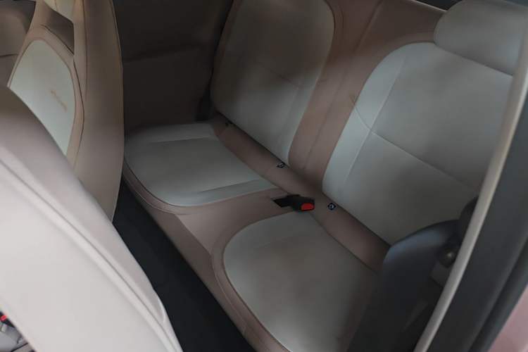 Used Geely Galaxy Panda 2024 Panda Mini 200km Endurance Bear Left Rear Seat