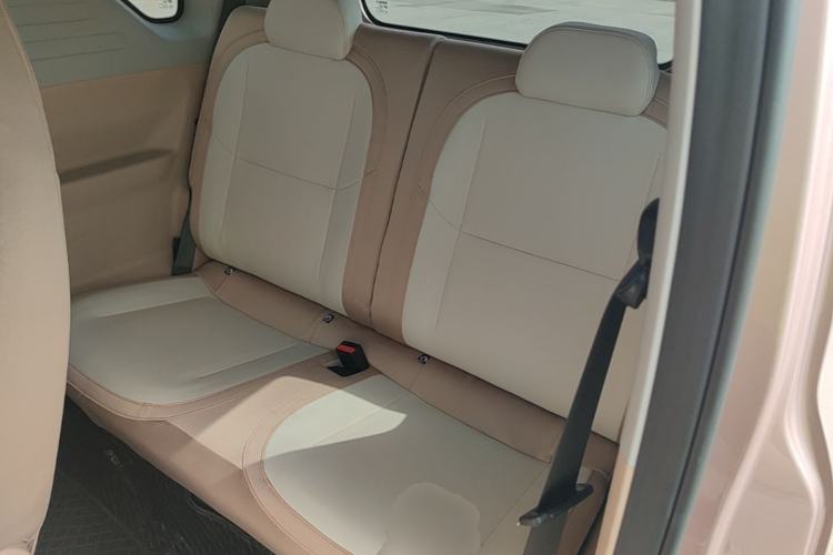 Used Geely Galaxy Panda 2024 Panda Mini 200km Endurance Bear Left Rear Seat