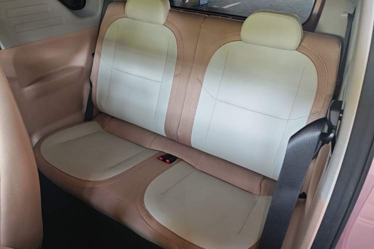 Used Geely Galaxy Panda 2024 Panda Mini 200km Endurance Bear Left Rear Seat