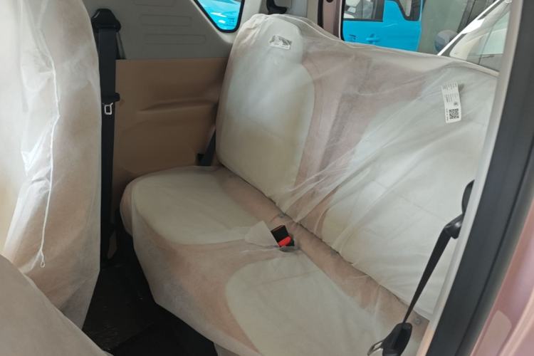 Used Geely Galaxy Panda 2024 Panda Mini 200km Endurance Bear Left Rear Seat