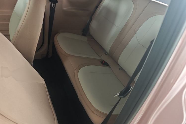 Used Geely Galaxy Panda 2024 Panda Mini 200km Endurance Bear Left Rear Seat
