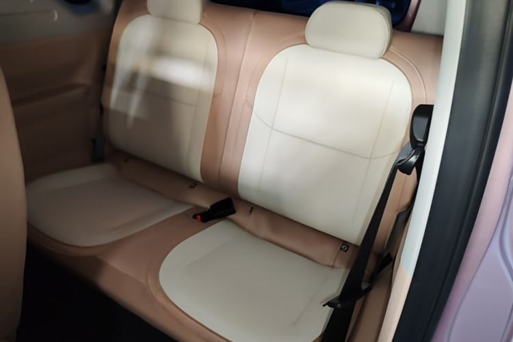 Used Geely Galaxy Panda 2024 Panda Mini 200km Endurance Bear Left Rear Seat