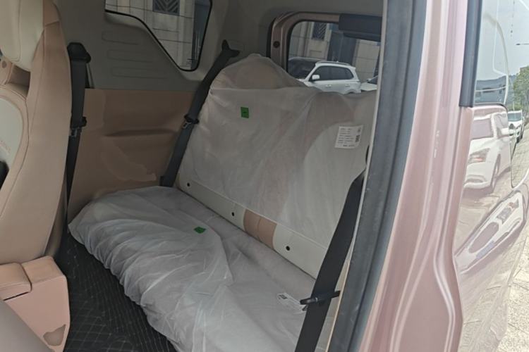 Used Geely Galaxy Panda 2024 Panda Mini 200km Endurance Bear Left Rear Seat