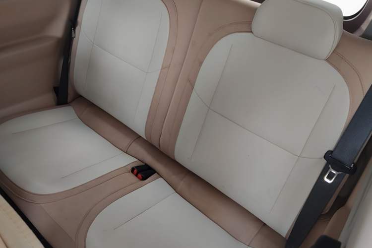 Used Geely Galaxy Panda 2024 Panda Mini 200km Endurance Bear Left Rear Seat