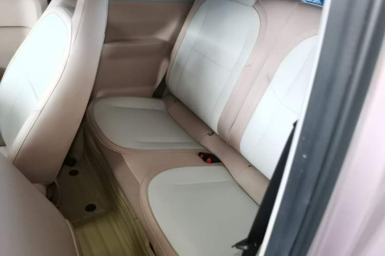 Used Geely Galaxy Panda 2024 Panda Mini 200km Endurance Bear Left Rear Seat