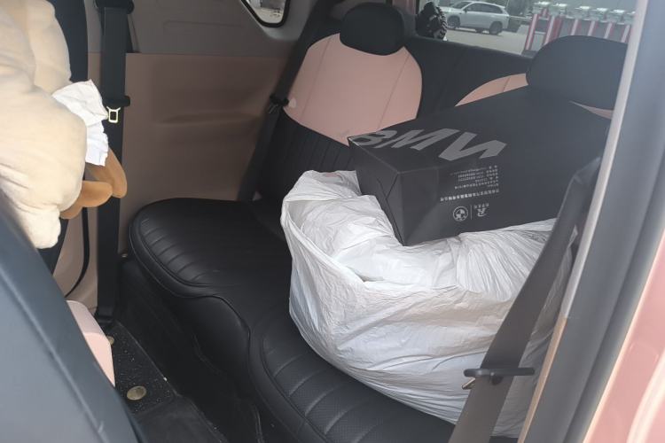 Used Geely Galaxy Panda 2024 Panda Mini 200km Endurance Bear Left Rear Seat