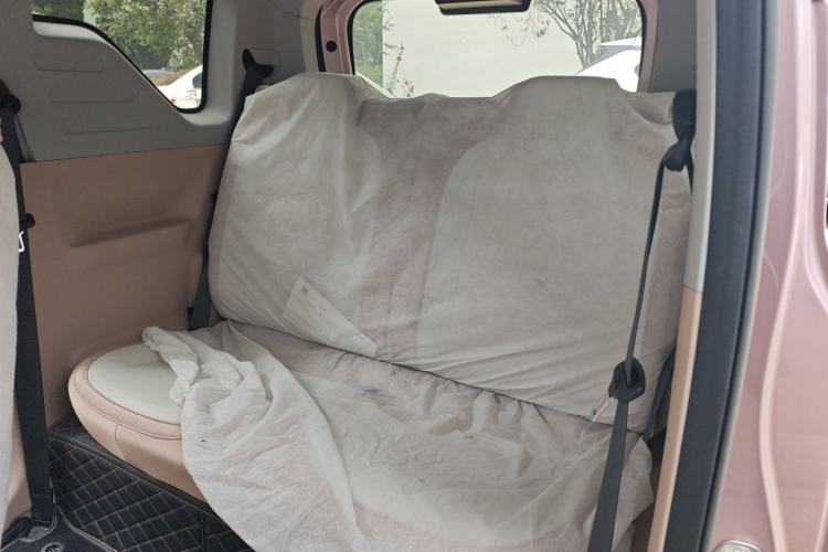 Used Geely Galaxy Panda 2024 Panda Mini 200km Endurance Bear Left Rear Seat
