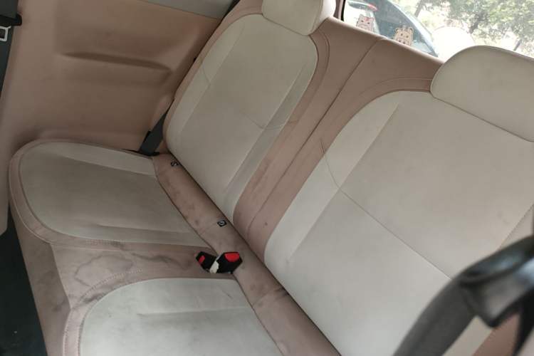 Used Geely Galaxy Panda 2024 Panda Mini 200km Endurance Bear Left Rear Seat