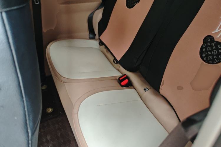 Used Geely Galaxy Panda 2024 Panda Mini 200km Endurance Bear Left Rear Seat