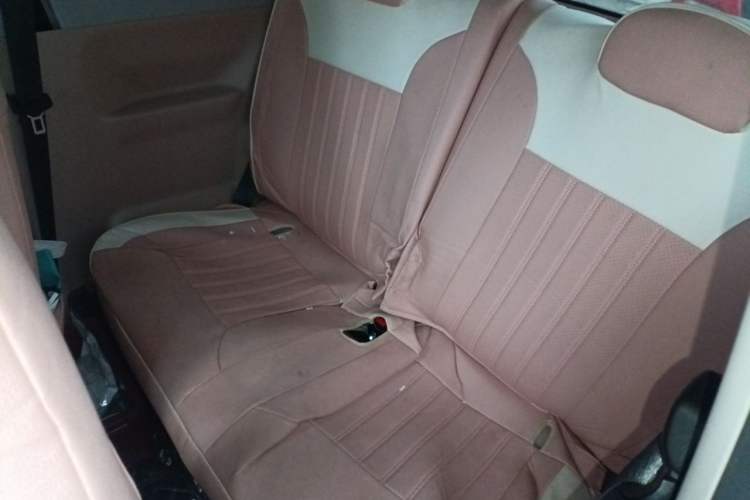 Used Geely Galaxy Panda 2024 Panda Mini 200km Endurance Bear Left Rear Seat