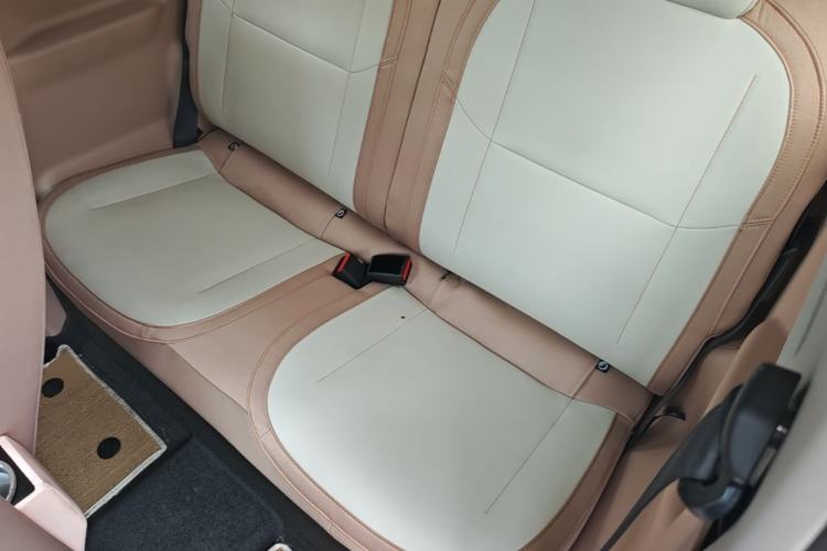 Used Geely Galaxy Panda 2024 Panda Mini 200km Endurance Bear Left Rear Seat