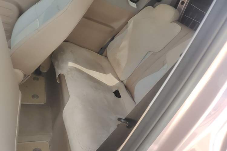 Used Geely Galaxy Panda 2024 Panda Mini 200km Endurance Bear Left Rear Seat