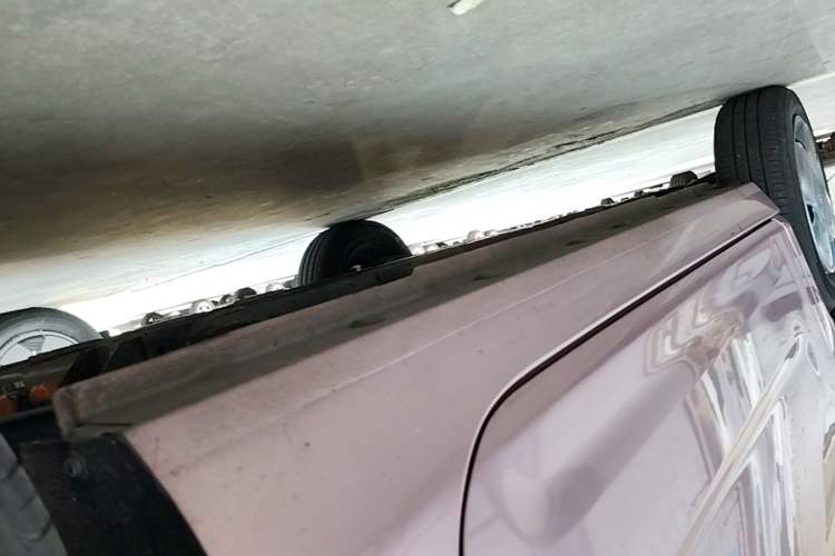 Used Geely Galaxy Panda 2024 Panda Mini 200km Endurance Bear Left Side Sill