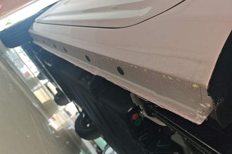 Used Geely Galaxy Panda 2024 Panda Mini 200km Endurance Bear Left Side Sill