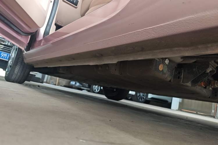 Used Geely Galaxy Panda 2024 Panda Mini 200km Endurance Bear Left Side Sill