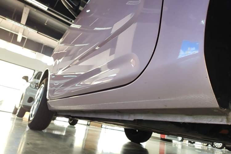 Used Geely Galaxy Panda 2024 Panda Mini 200km Endurance Bear Left Side Sill