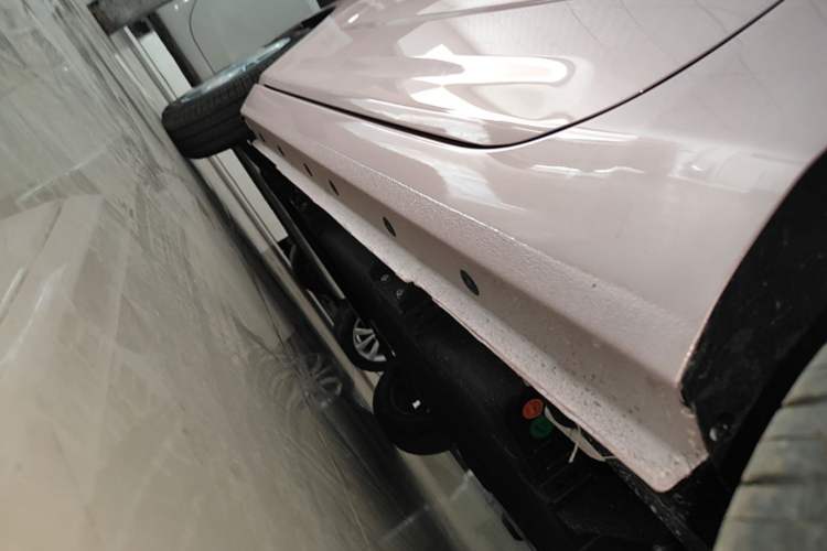Used Geely Galaxy Panda 2024 Panda Mini 200km Endurance Bear Left Side Sill