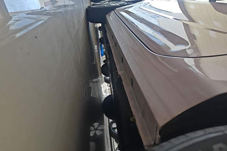 Used Geely Galaxy Panda 2024 Panda Mini 200km Endurance Bear Left Side Sill