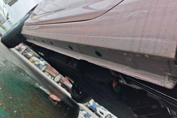 Used Geely Galaxy Panda 2024 Panda Mini 200km Endurance Bear Left Side Sill