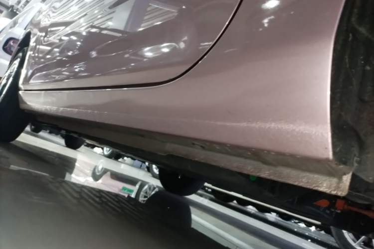 Used Geely Galaxy Panda 2024 Panda Mini 200km Endurance Bear Left Side Sill