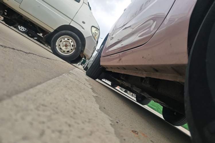 Used Geely Galaxy Panda 2024 Panda Mini 200km Endurance Bear Left Side Sill