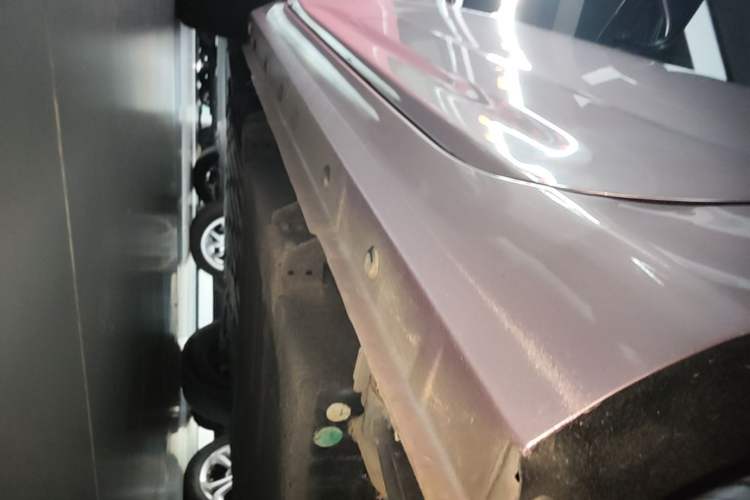 Used Geely Galaxy Panda 2024 Panda Mini 200km Endurance Bear Left Side Sill