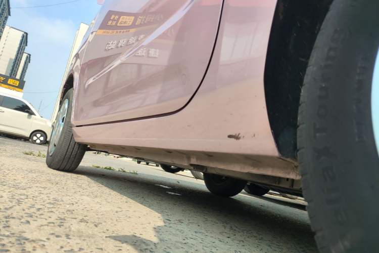 Used Geely Galaxy Panda 2024 Panda Mini 200km Endurance Bear Left Side Sill