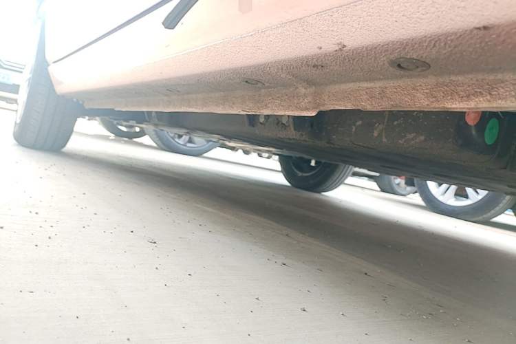 Used Geely Galaxy Panda 2024 Panda Mini 200km Endurance Bear Left Side Sill