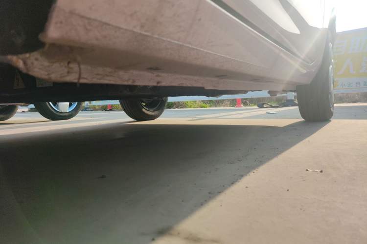 Used Geely Galaxy Panda 2024 Panda Mini 200km Endurance Bear Left Side Sill
