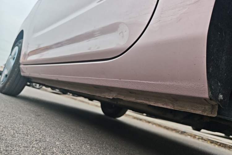 Used Geely Galaxy Panda 2024 Panda Mini 200km Endurance Bear Left Side Sill