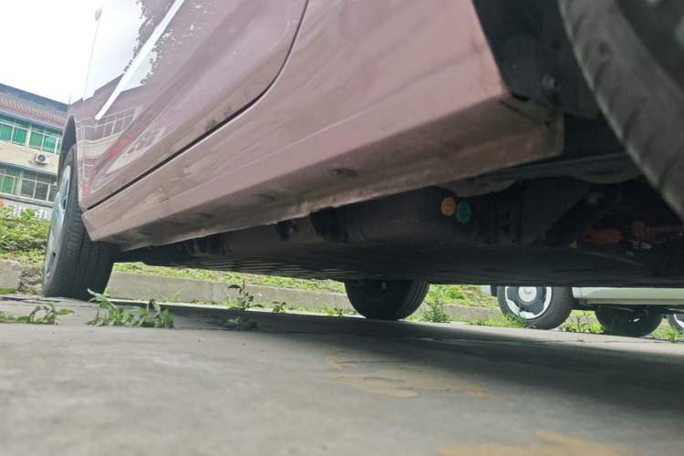 Used Geely Galaxy Panda 2024 Panda Mini 200km Endurance Bear Left Side Sill