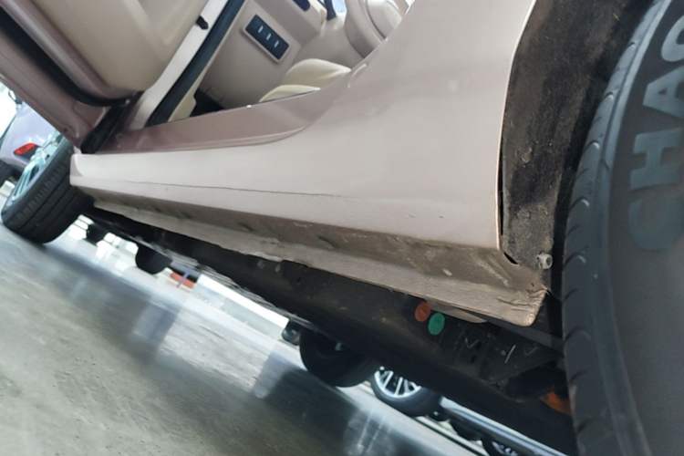 Used Geely Galaxy Panda 2024 Panda Mini 200km Endurance Bear Left Side Sill