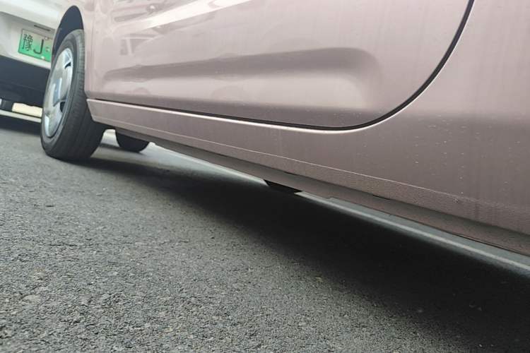 Used Geely Galaxy Panda 2024 Panda Mini 200km Endurance Bear Left Side Sill