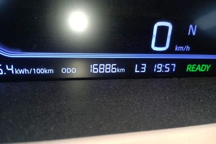 Used Geely Galaxy Panda 2024 Panda Mini 200km Endurance Bear Odometer Close Up