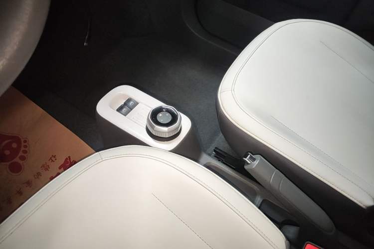 Used Geely Galaxy Panda 2024 200km Panda Rider Gear Lever