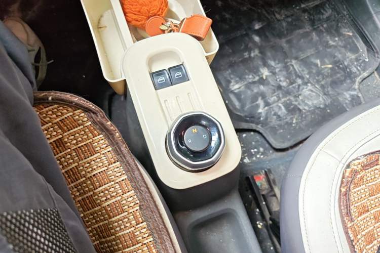 Used Geely Galaxy Panda 2024 200km Panda Rider Gear Lever