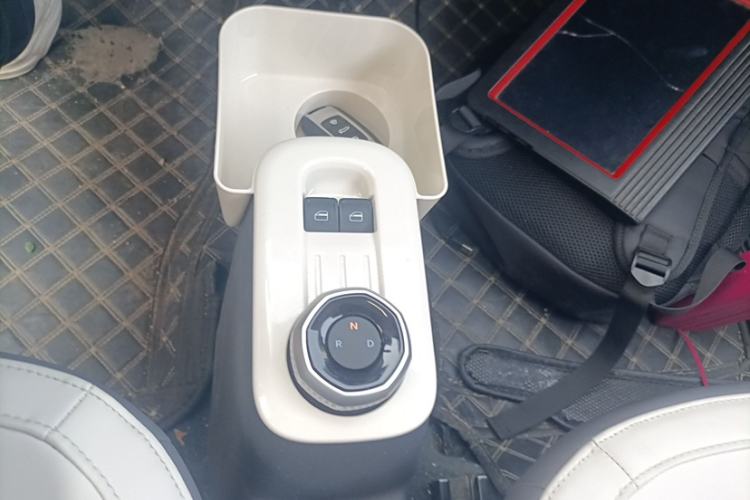 Used Geely Galaxy Panda 2024 200km Panda Rider Interior 3