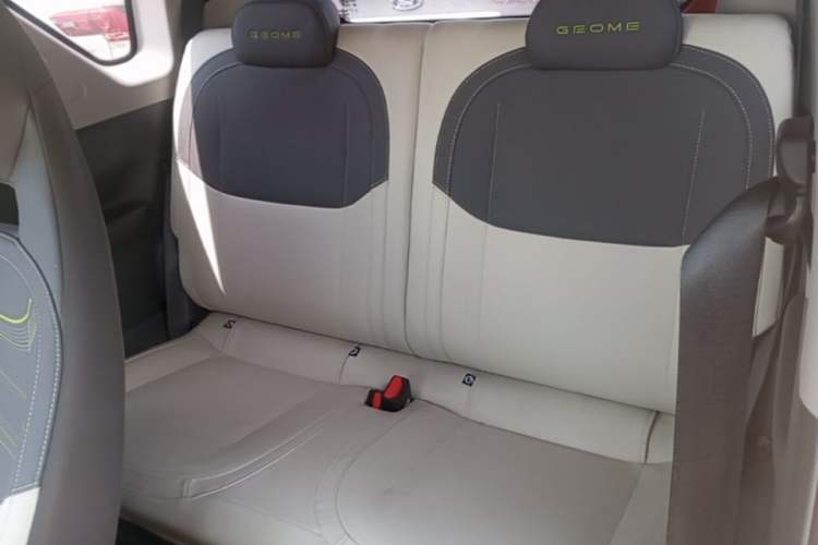 Used Geely Galaxy Panda 2024 200km Panda Rider Left Rear Seat