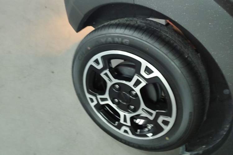 Used Geely Galaxy Panda 2024 200km Panda Rider Right Rear Wheel Hub