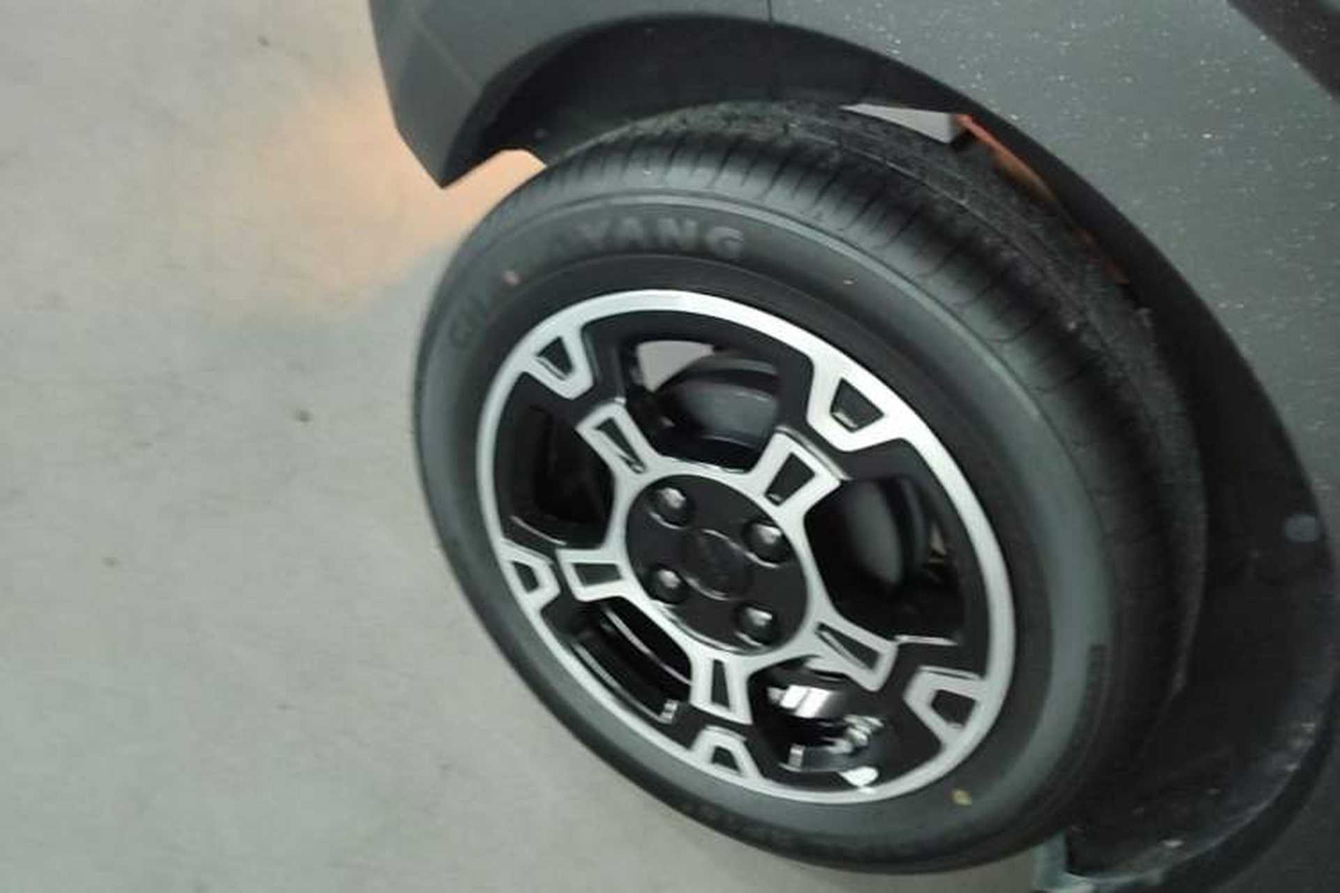 Used Geely Galaxy Panda 2024 200km Panda Rider Right Rear Wheel Hub