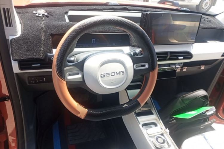 Used Geely Galaxy Panda 2024 200km Panda Rider Steering Wheel