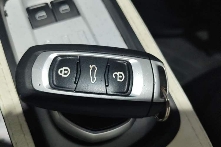 Used Geely Galaxy Panda 2024 200km Panda Rider Vehicle Key