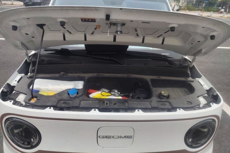 Used Geely Galaxy Panda 2024 Panda Mini 200km Endurance Bear Engine Bay