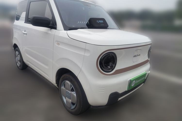 Used Geely Galaxy Panda 2024 Panda Mini 200km Endurance Bear Front Right 45 Deg