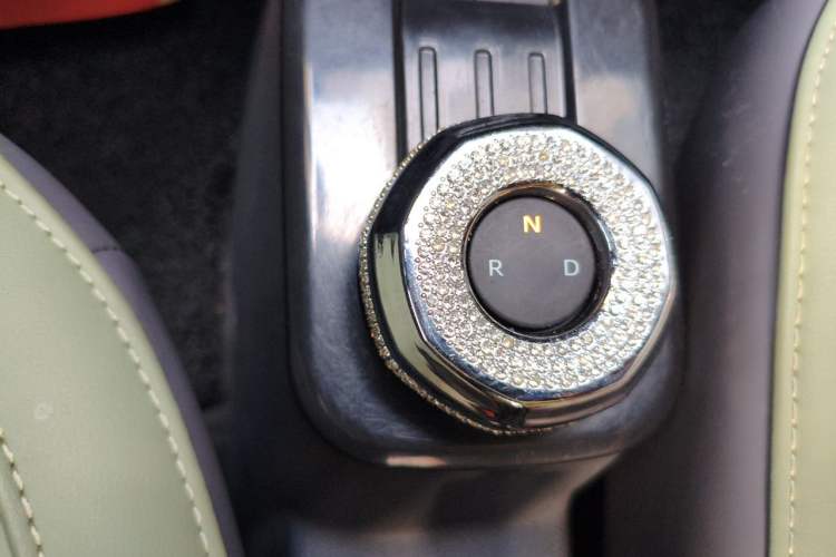 Used Geely Galaxy Panda 2024 200km Panda Rider Gear Lever