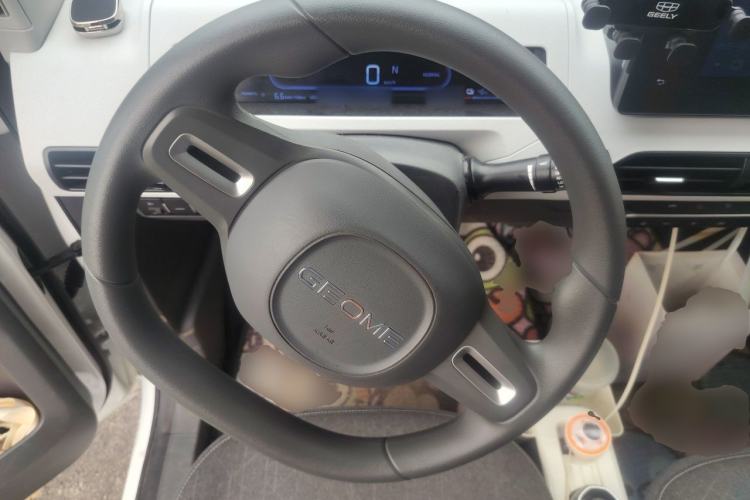 Used Geely Galaxy Panda 2024 Panda Mini 200km Endurance Bear Steering Wheel