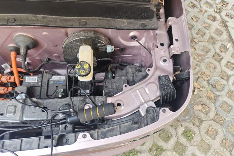 Used Geely Galaxy Panda 2024 Panda Mini 200km Longteng PRO Edition Engine Bay Left