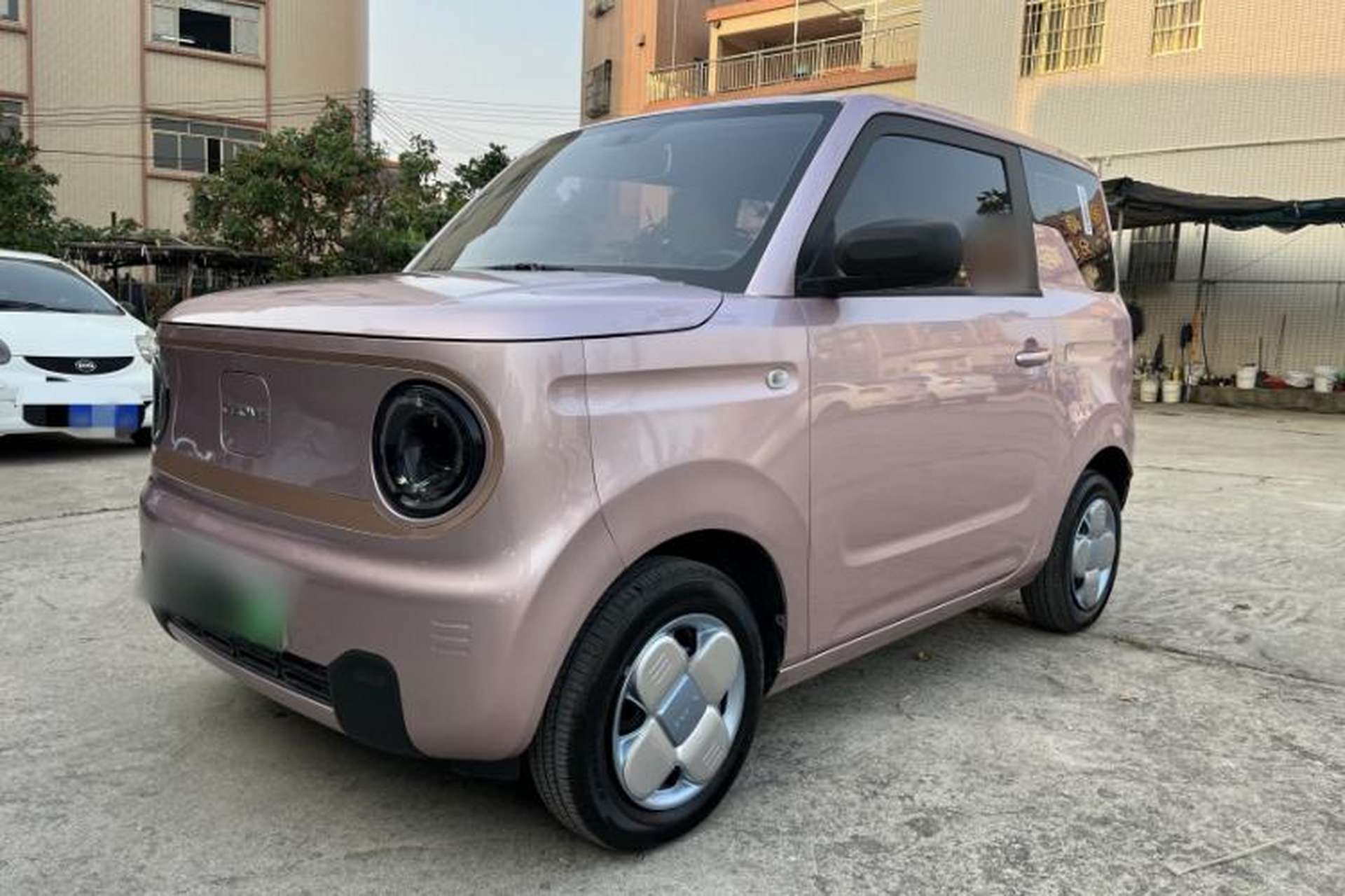 Used Geely Galaxy Panda 2024 Panda Mini 200km Endurance Bear Front Left 45 Deg