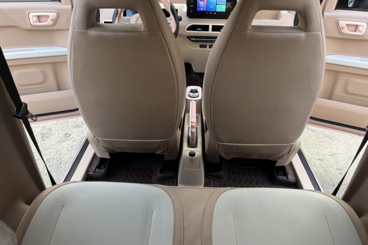 Used Geely Galaxy Panda 2024 Panda Mini 200km Endurance Bear Interior 1